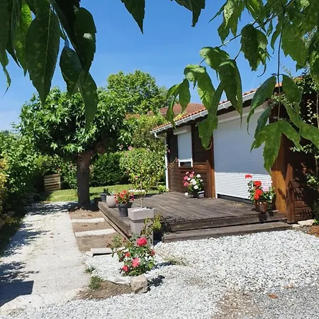 Verolithos Oda ve Kahvaltı 3*